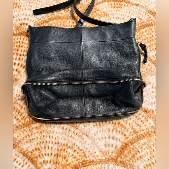 Tory Burch IVY Leather Expandable Crossbody/Shoulder Bag. - Picture 5 of 7